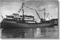 Saint-Malo (Annes 1950) Le Capitaine Pleven au Pardon des Terre-neuvas (Coll. AD)